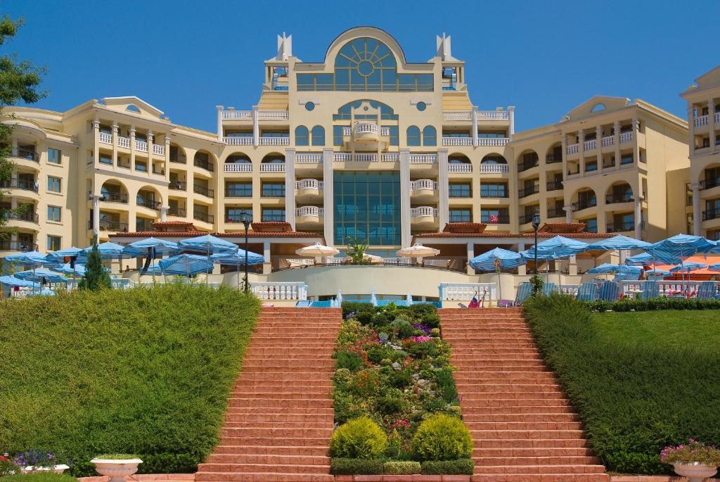 Suite Junior avec Accès Gratuit à la Plage - Vue sur Piscine